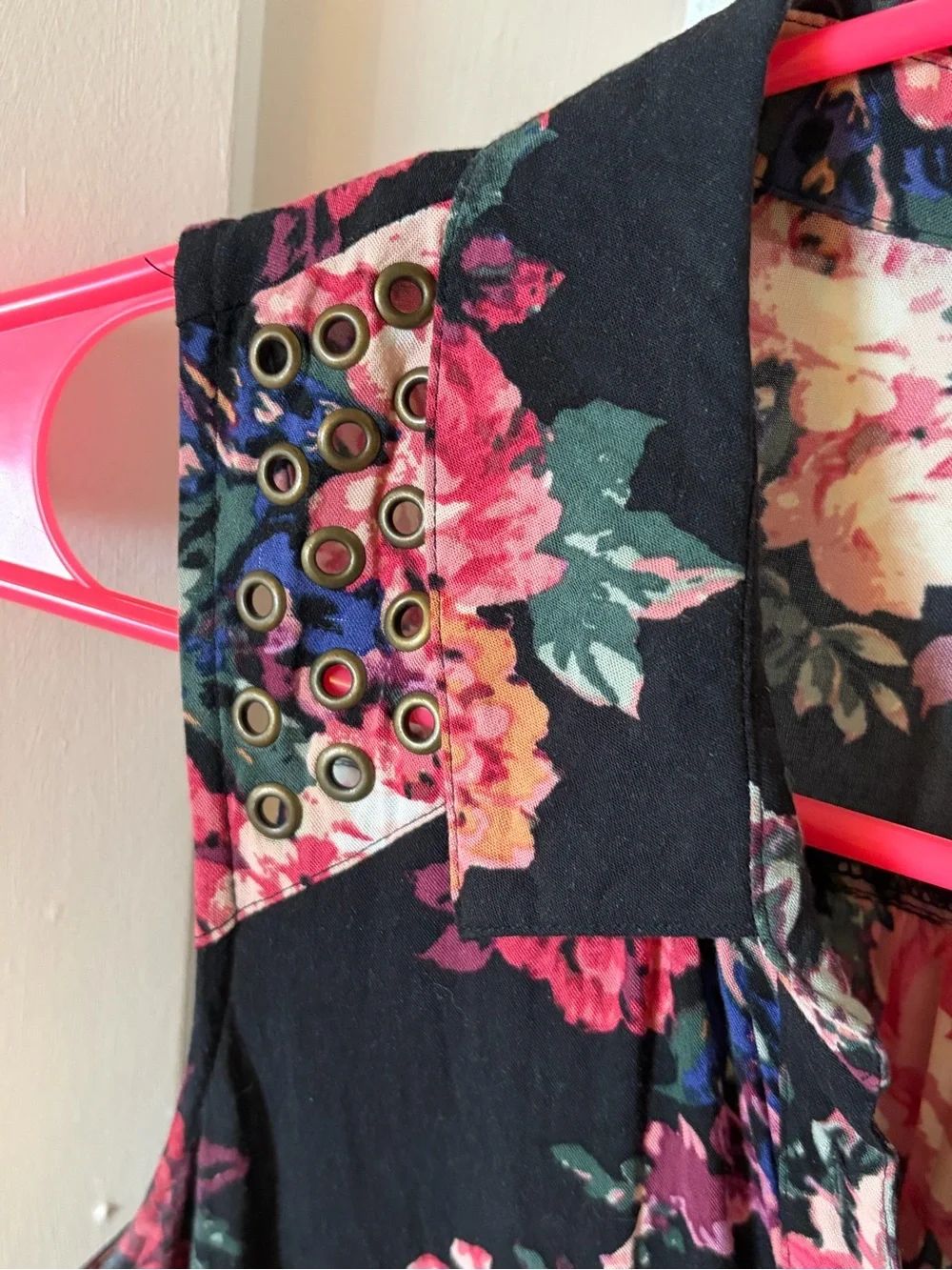 Black Floral Sleeveless Button-Front Dress